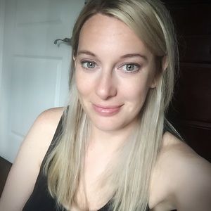 Meet your Posher, Adrienne